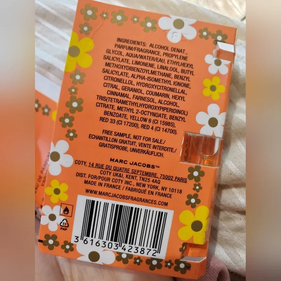 Daisy Marc Jacobs Ever So Fresh Eau De Parfum Spray Perfume x2 Travel Sample NEW - Picture 3 of 4